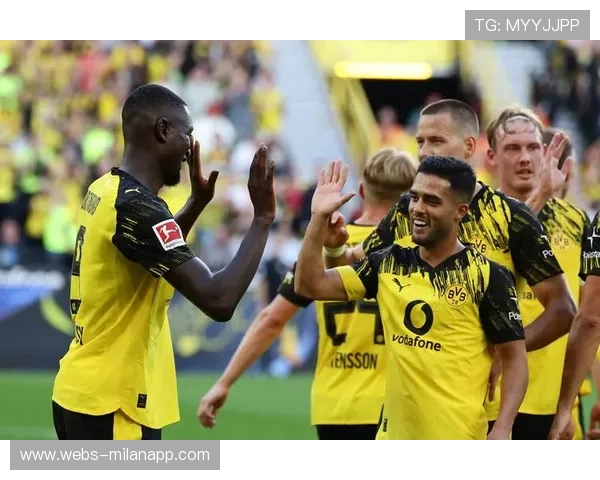 德甲联盟就海外比赛计划征求意见，球迷组织联合提出抗议。